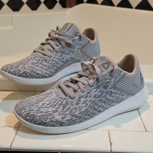 Reebok Women's Ardara 2.0 Walking Shoe  Gray White Size 8